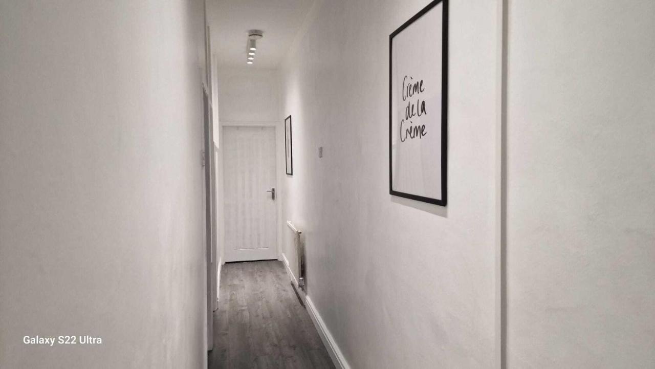 Sapphire Apartments カーディフ エクステリア 写真